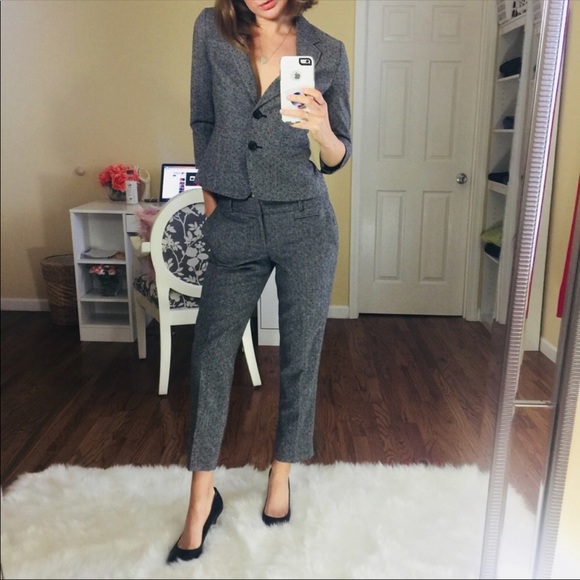 Banana Republic Grey Black Dotted Suit - Picture 2 of 8